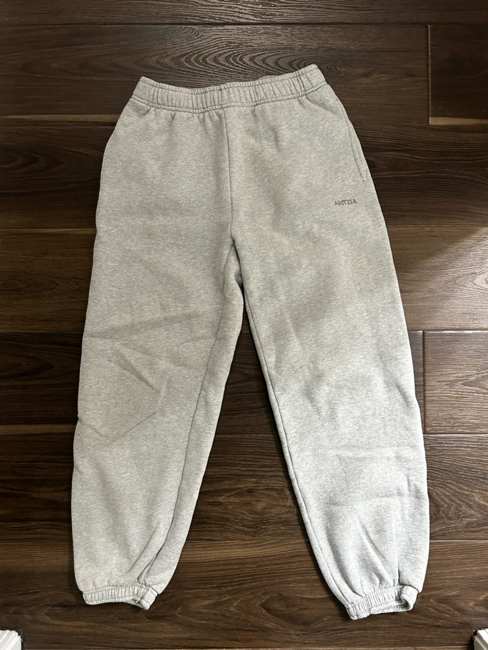 Aritzia gray jogger sweatpants
